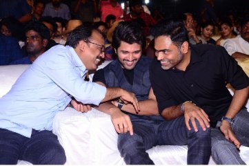 Maharshi Movie Pre Release Event